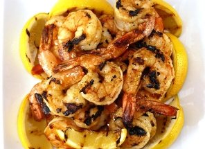 grilled shrimp with piri-piri sauce