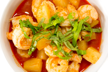pineapple and shrimp red curry